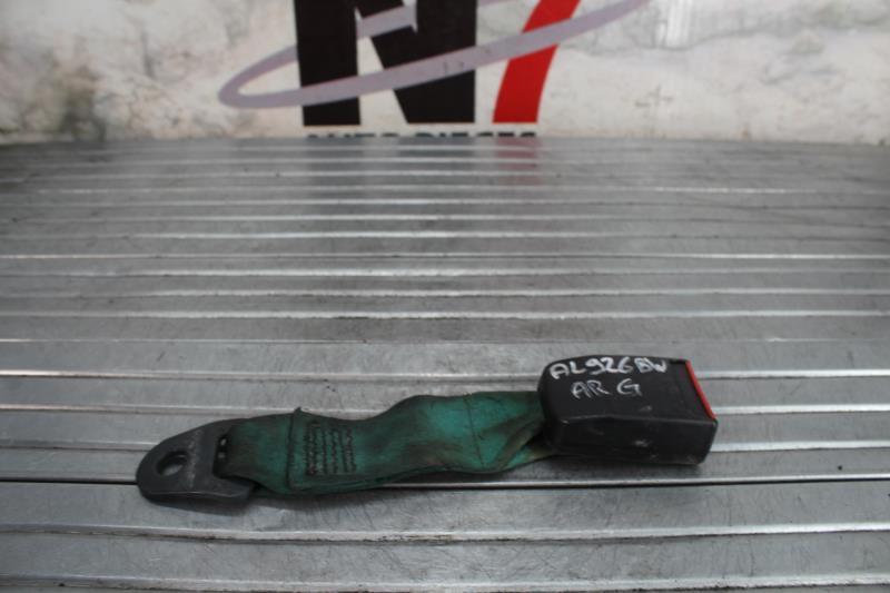 Attache ceinture arriere gauche PEUGEOT 205 PHASE 2 Essence