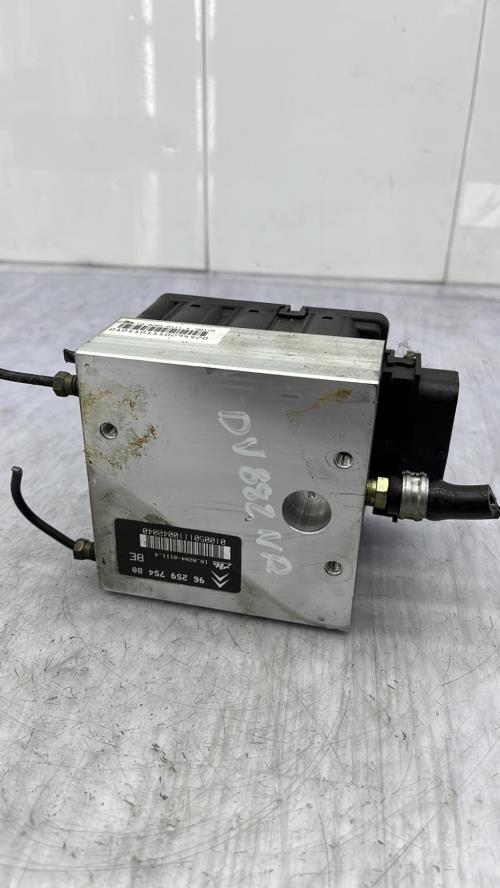 Bloc ABS (freins anti-blocage) CITROEN XANTIA PHASE 2 BREAK Diesel