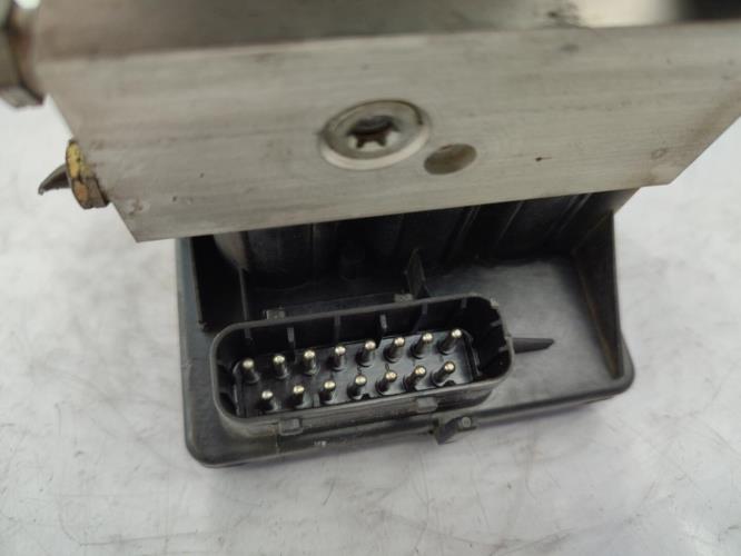 Bloc ABS (freins anti-blocage) MERCEDES CLASSE C 202 PHASE 1 Diesel