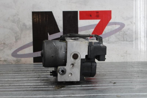 Bloc ABS (freins anti-blocage) TOYOTA AVENSIS 1 PHASE 2 Diesel