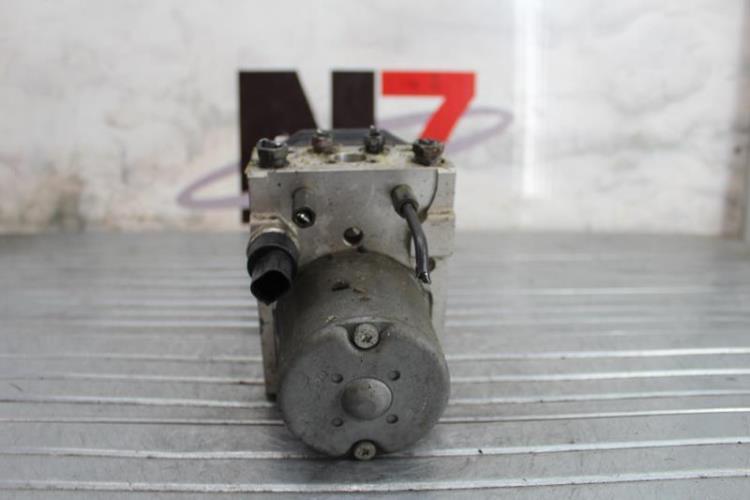 Bloc ABS (freins anti-blocage) TOYOTA AVENSIS 2 PHASE 1 Diesel