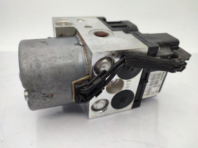 Bloc ABS (freins anti-blocage) TOYOTA YARIS 1 PHASE 2 Essence