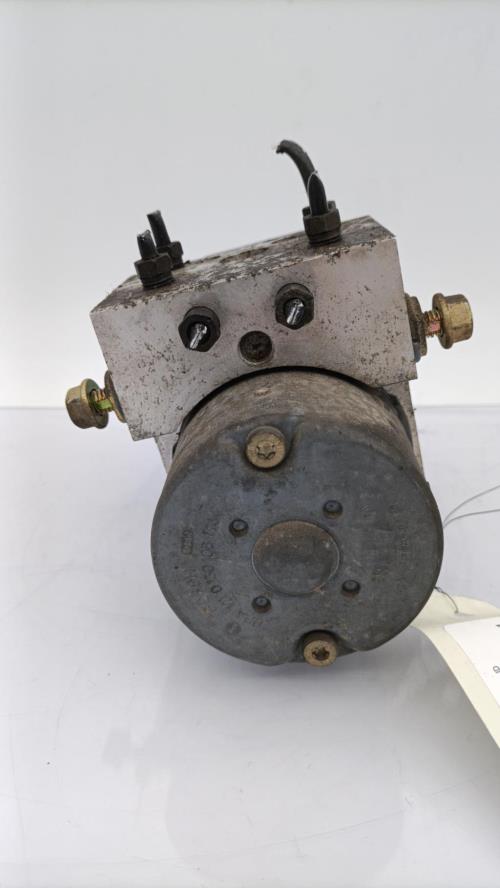 Bloc ABS (freins anti-blocage) TOYOTA YARIS 1 PHASE 2 Essence