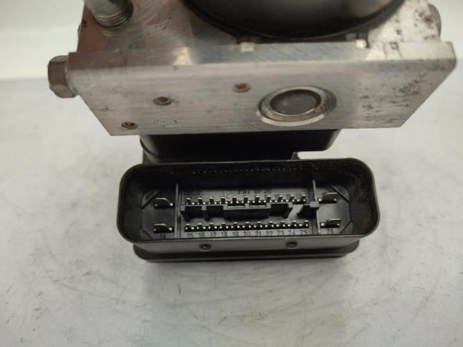 Bloc ABS (freins anti-blocage) TOYOTA YARIS 2 PHASE 1 Diesel