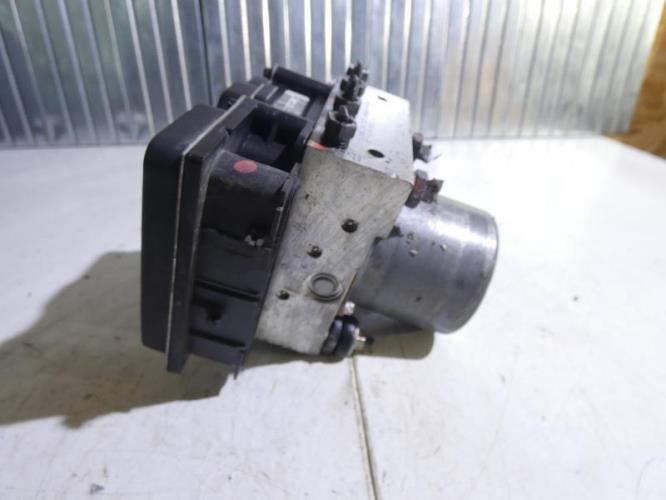 Bloc ABS (freins anti-blocage) TOYOTA COROLLA VERSO 2 PHASE 2 Diesel