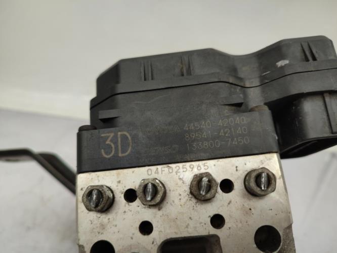 Bloc ABS (freins anti-blocage) TOYOTA RAV4 2 PHASE 1 Diesel