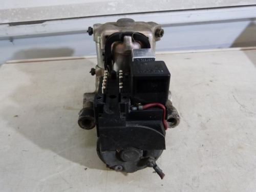 Bloc ABS (freins anti-blocage) MERCEDES CLASSE C 202 PHASE 1 Diesel