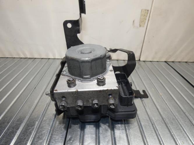 Bloc ABS (freins anti-blocage) RENAULT CLIO 4 PHASE 1 Diesel