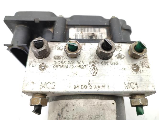Bloc ABS (freins anti-blocage) RENAULT SCENIC 2 PHASE 1 Diesel