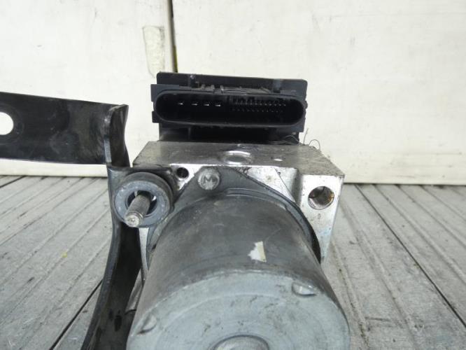 Bloc ABS (freins anti-blocage) RENAULT CLIO 3 PHASE 1 Diesel