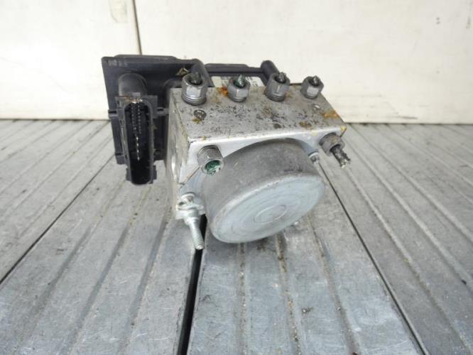 Bloc ABS (freins anti-blocage) RENAULT CLIO 3 PHASE 2 Diesel