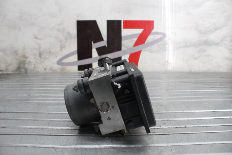 Bloc ABS (freins anti-blocage) RENAULT CLIO 3 PHASE 1 Diesel