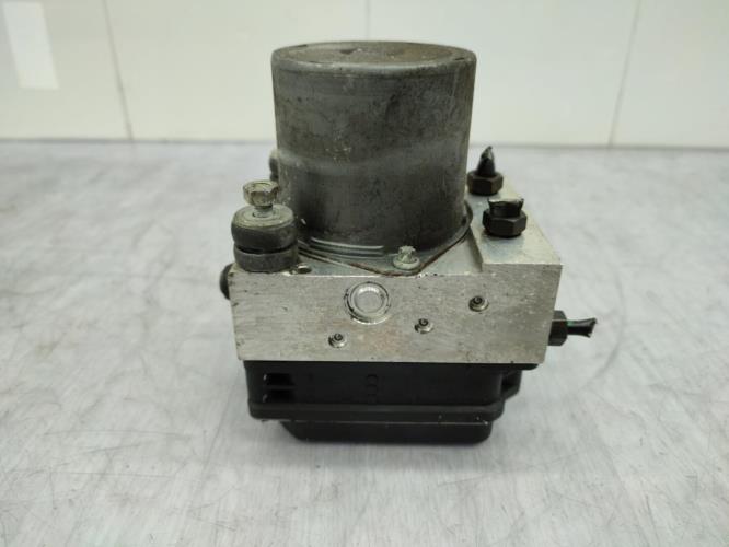 Bloc ABS (freins anti-blocage) AUDI A4 2 AVANT PHASE 2 BREAK Diesel