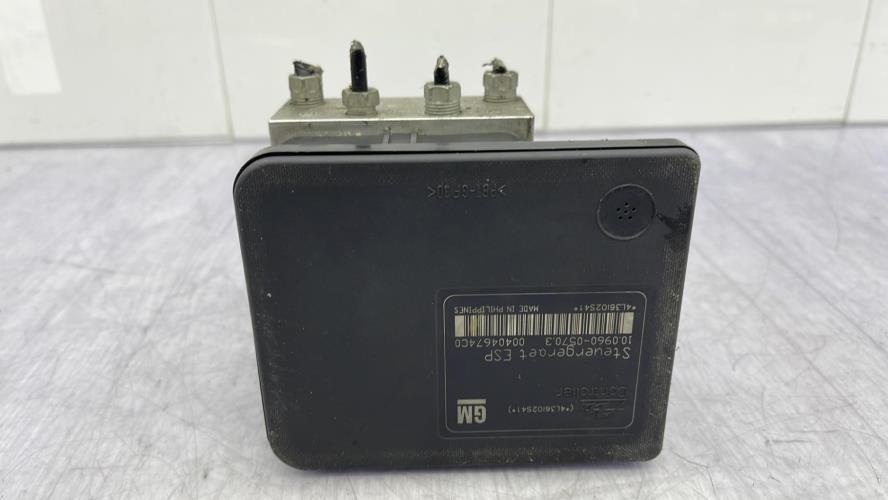Bloc ABS (freins anti-blocage) OPEL ZAFIRA B PHASE 1 Diesel