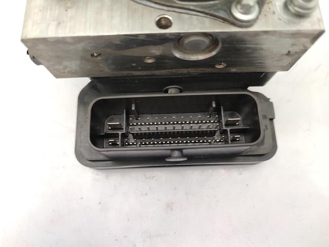 Bloc ABS (freins anti-blocage) MERCEDES CLASSE CLA 117 SHOOTING BREAK Essence