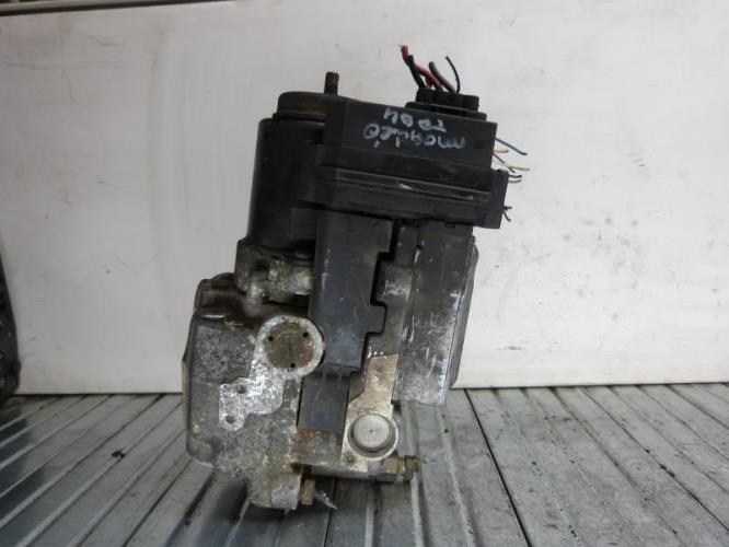 Bloc ABS (freins anti-blocage) FORD MONDEO 1 PHASE 1 BREAK Diesel