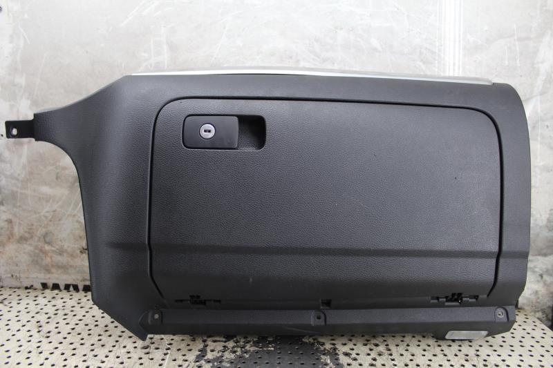Boite a gants VOLKSWAGEN GOLF 6 Diesel