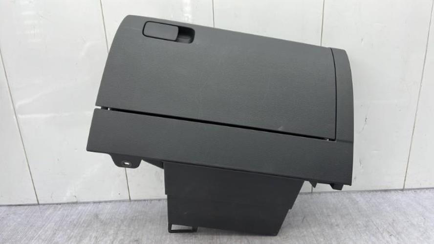 Boite a gants VOLKSWAGEN POLO 5 PHASE 1 Essence