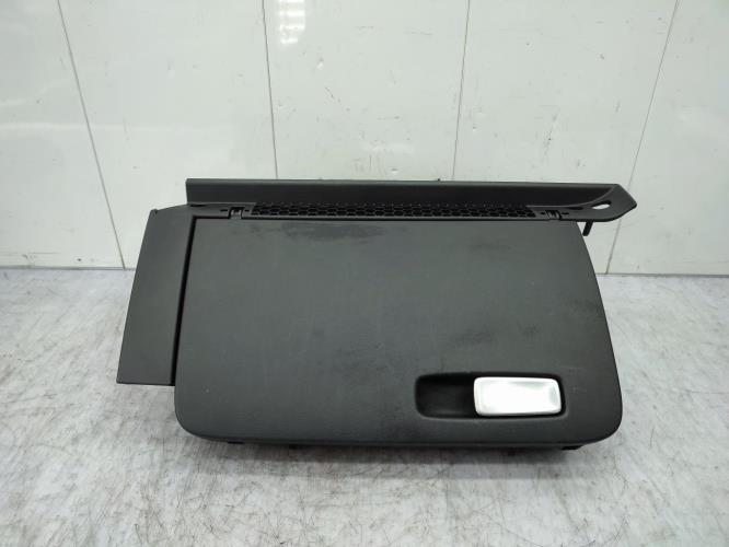 Boite a gants AUDI A1 1 PHASE 1 Essence