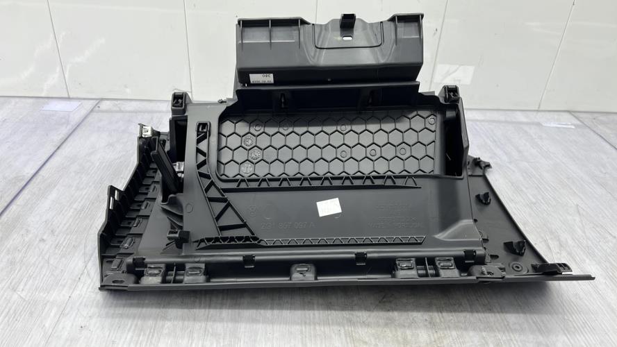Boite a gants VOLKSWAGEN POLO 6 PHASE 1 Essence