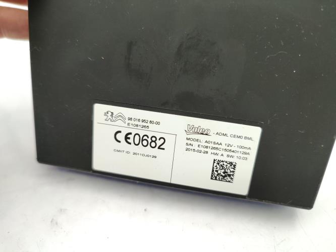 Boitier de centralisation PEUGEOT 308 2 SW PHASE 1 BREAK Essence