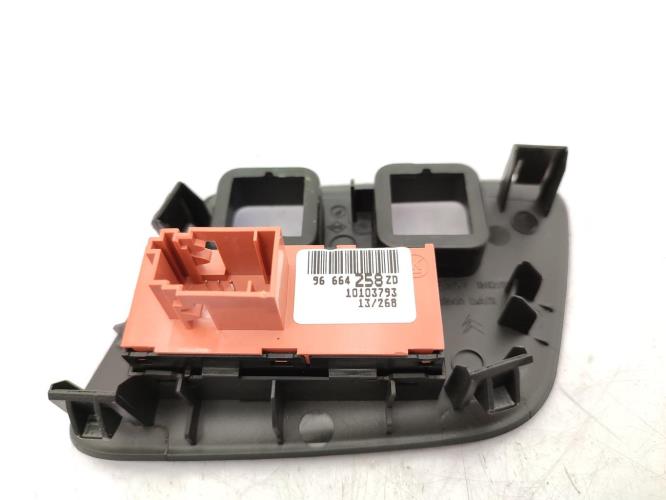 Bouton/Interrupteur CITROEN C4 2 PHASE 1 Diesel