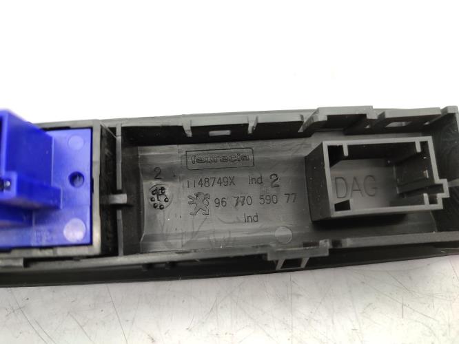 Bouton/Interrupteur PEUGEOT 2008 1 PHASE 1 Essence
