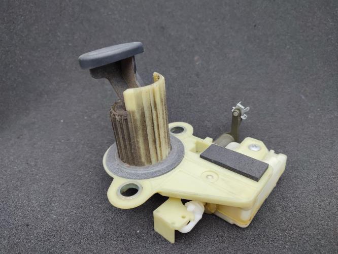 Bouton de coffre RENAULT LAGUNA 1 PHASE 2 Essence