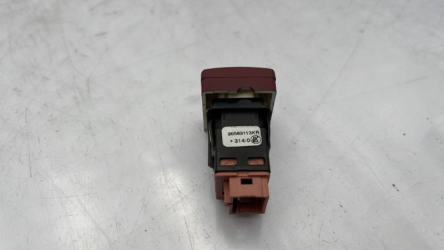 Bouton de warning CITROEN BERLINGO 2 PHASE 1 Diesel