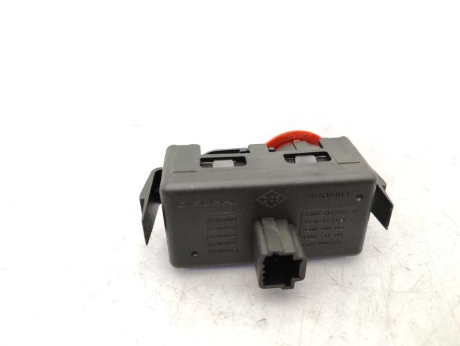 Bouton de warning RENAULT CLIO 3 PHASE 1 Diesel