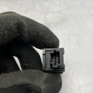 Bouton de warning NISSAN MICRA 5 Essence