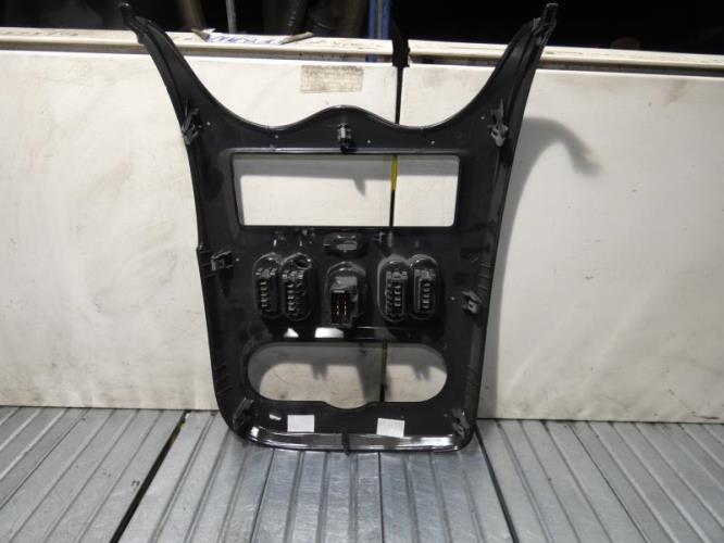 Bouton de warning DACIA SANDERO 1 Diesel