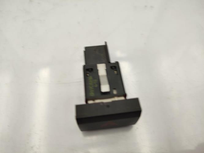 Bouton de warning VOLKSWAGEN POLO 5 PHASE 1 Diesel