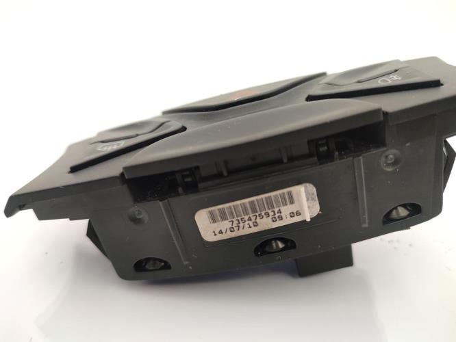 Bouton de warning FORD KA 2 PHASE 2 Essence