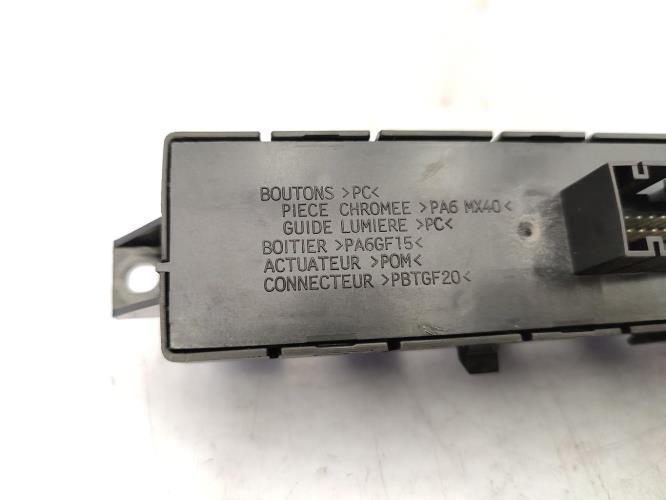 Bouton de warning PEUGEOT 3008 1 PHASE 1 Diesel