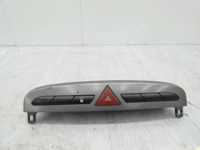 Bouton de warning PEUGEOT 308 1 PHASE 1 Diesel