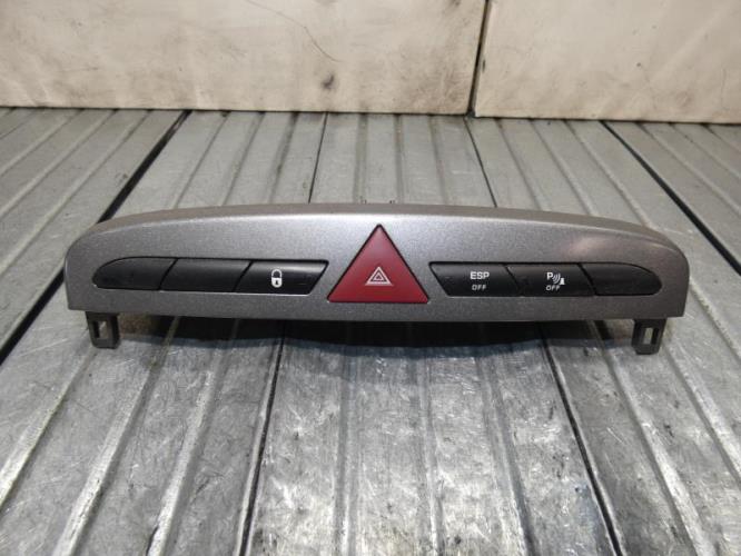 Bouton de warning PEUGEOT 308 1 PHASE 1 Diesel
