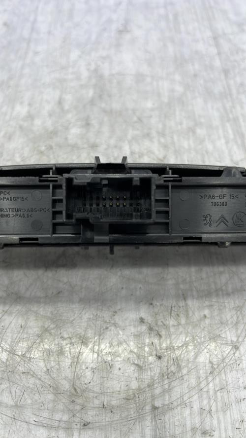 Bouton de warning PEUGEOT 308 1 PHASE 2 Diesel