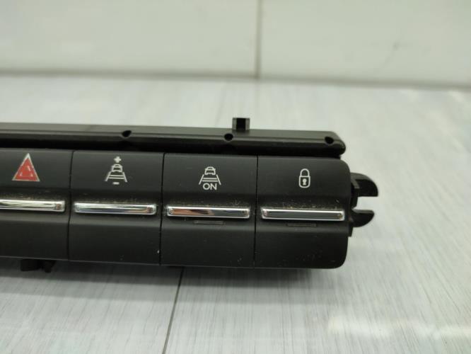 Bouton de warning PEUGEOT 5008 1 PHASE 1 Diesel