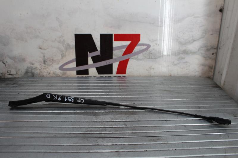 Bras essuie glace avant droit VOLKSWAGEN GOLF 5 Essence