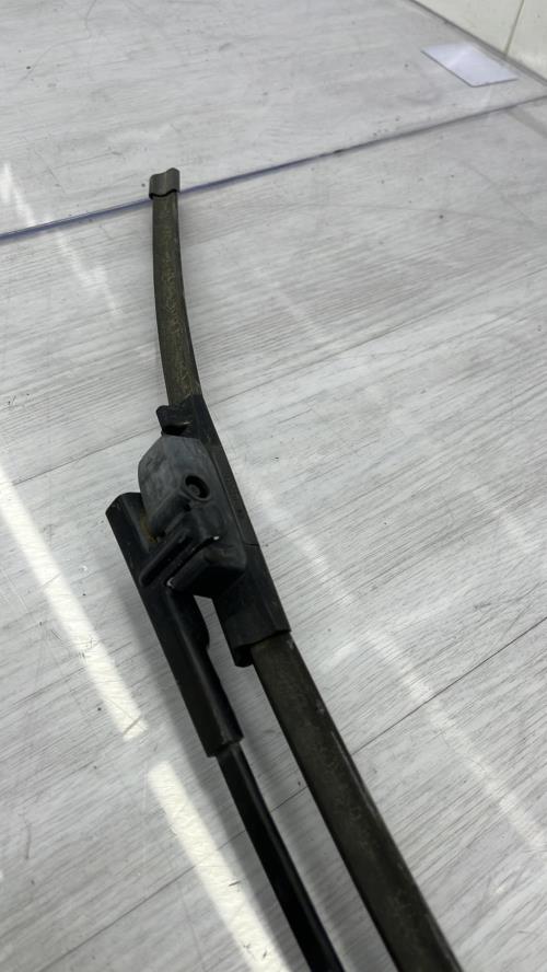 Bras essuie glace avant gauche VOLKSWAGEN GOLF 5 Diesel