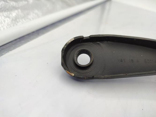 Bras essuie glace avant gauche DACIA SANDERO 2 PHASE 2 Essence