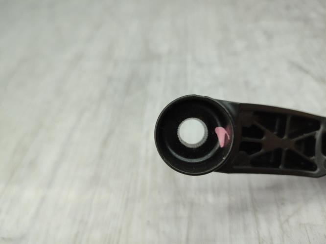 Bras essuie glace avant gauche TOYOTA YARIS 2 PHASE 1 Diesel