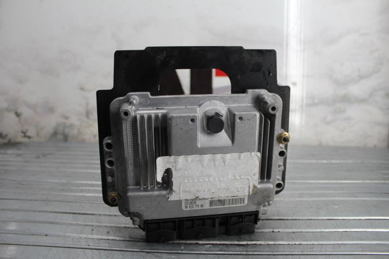 Calculateur moteur PEUGEOT 307 PHASE 1 Diesel