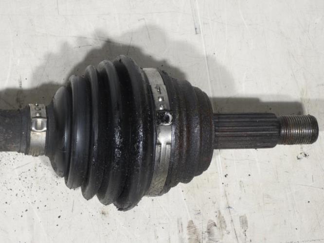 Cardan gauche (transmission) VOLKSWAGEN POLO 3 PHASE 1 Essence