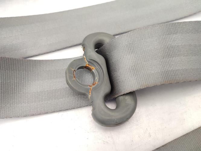 Ceinture arriere centrale RENAULT CLIO 2 PHASE 1 Essence