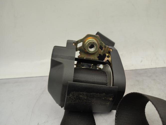 Ceinture arriere droit FORD FIESTA 4 PHASE 2 Essence
