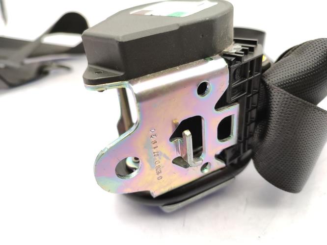 Ceinture arriere droit MERCEDES CLASSE A 169 PHASE 1 Diesel
