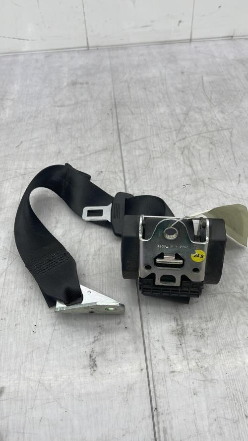 Ceinture arriere droit VOLKSWAGEN GOLF 5 Essence
