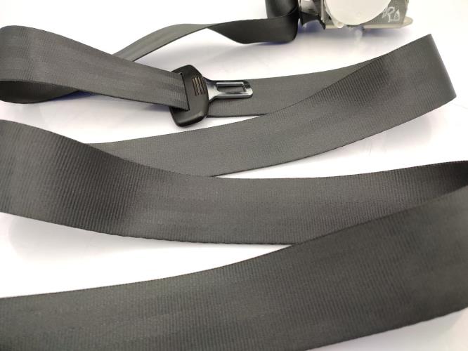 Ceinture arriere droit VOLKSWAGEN GOLF PLUS PHASE 1 Essence